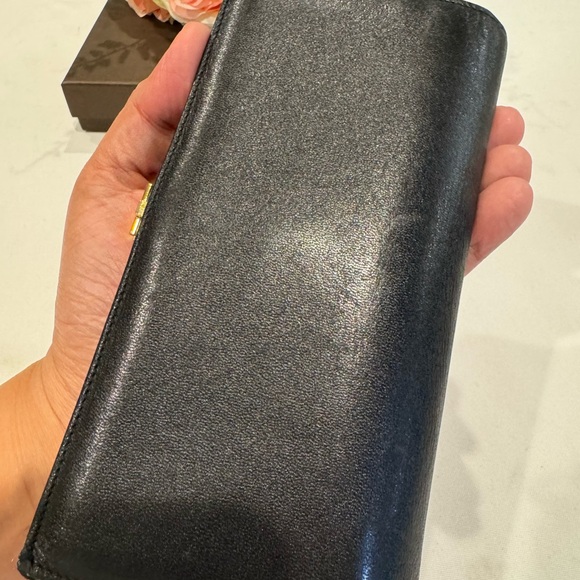 Authentic Gucci bifold wallet - Picture 10 of 14